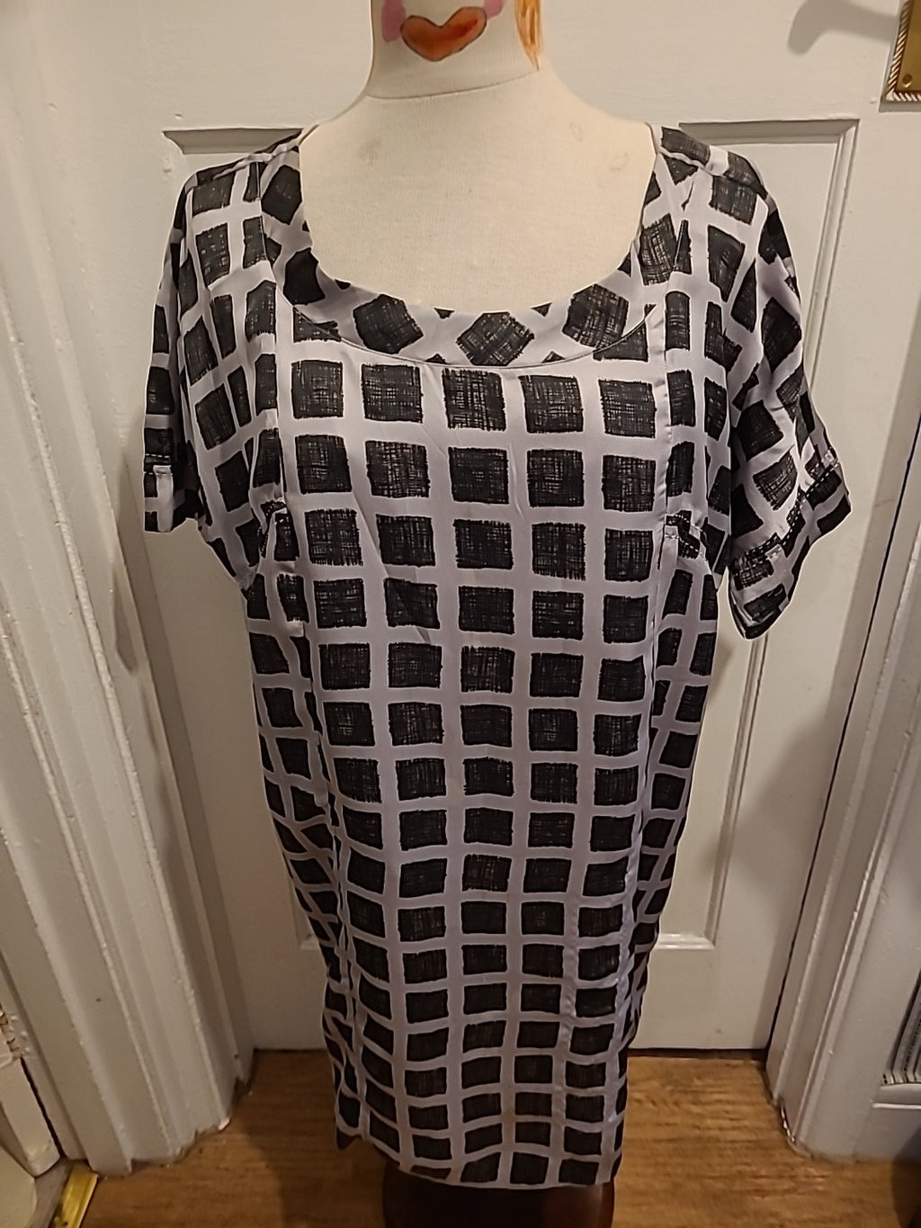 Ladies Gap Size M White/Brown Square Lined Short Sleeved Dress