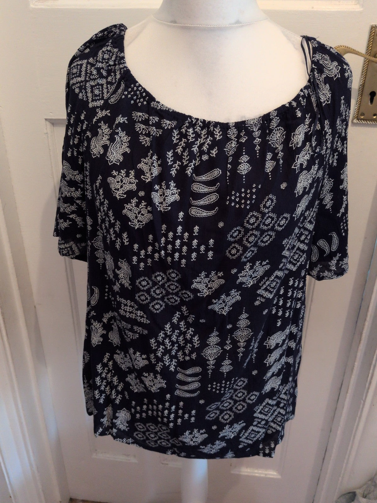 Bonmarche 14 Navy And White Patterned Short Sleeve Blouse