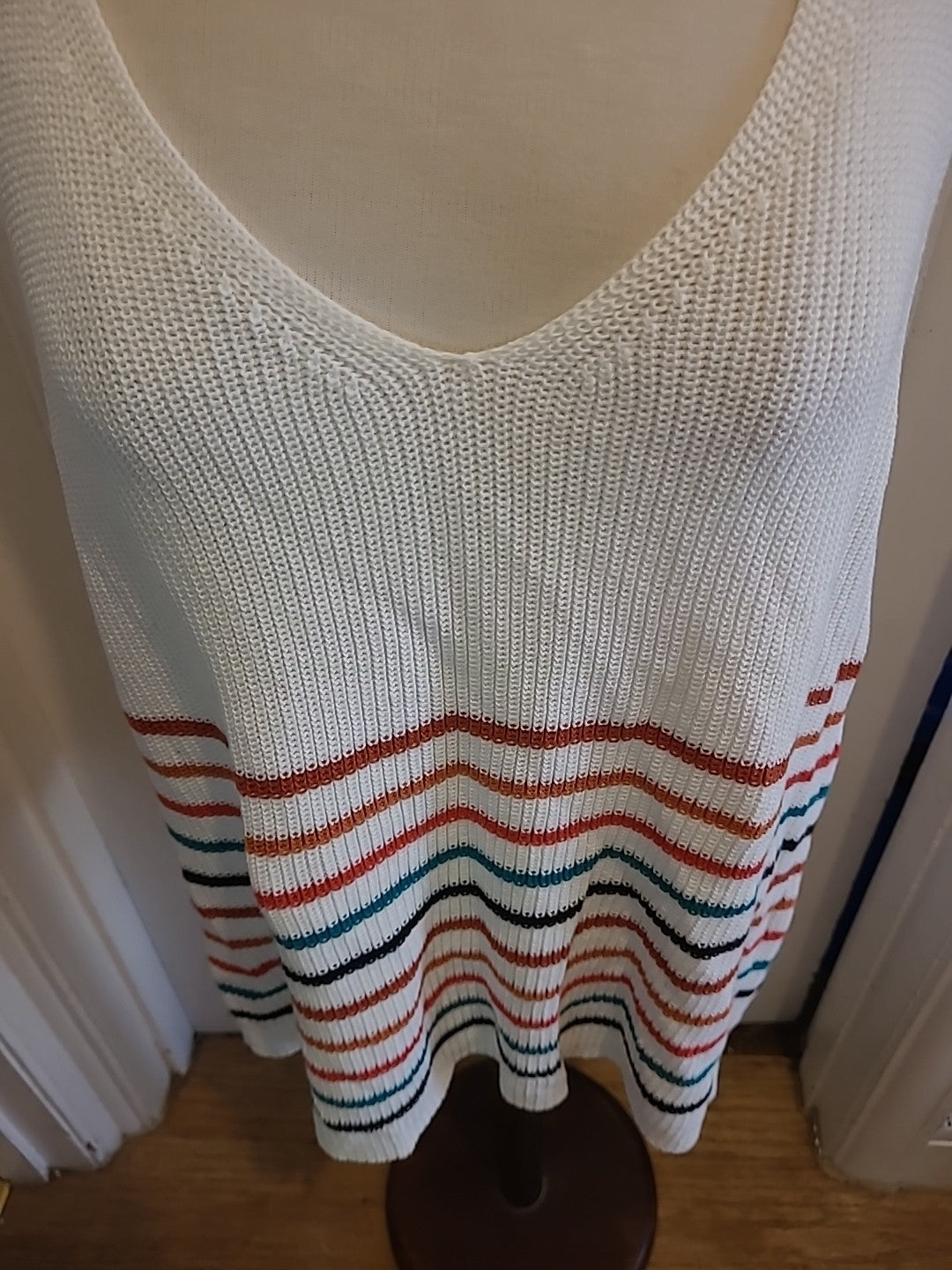 Ladies Size XL White With Multi Stripe Sleeveless Top