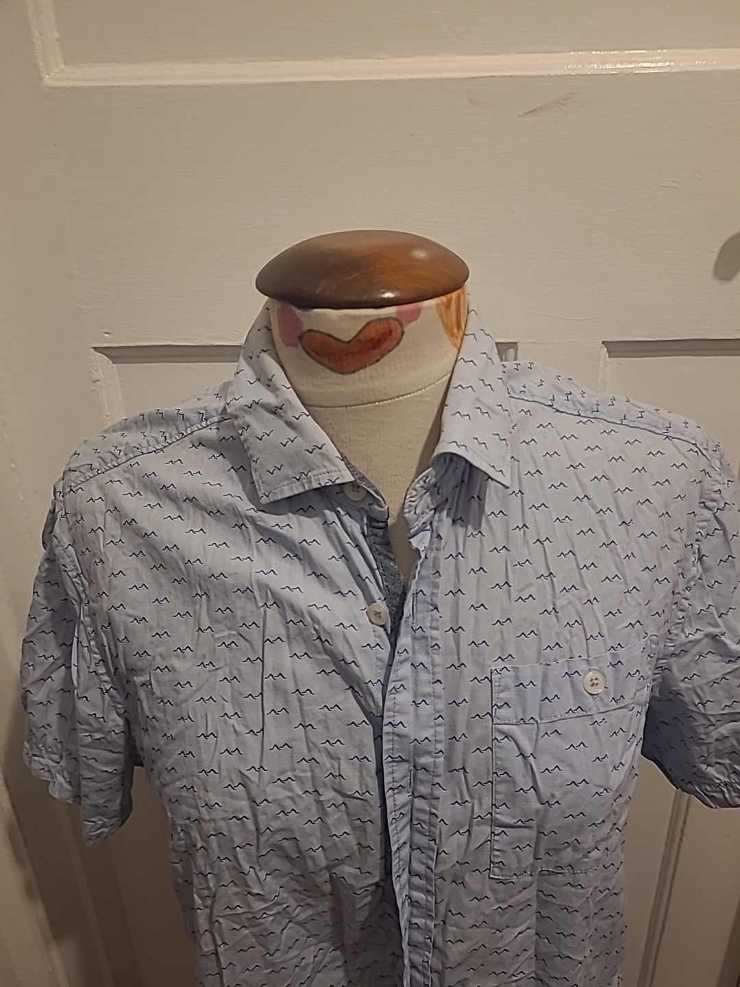 Mens Report Collection Size Medium Blue/Navy Bird Design Short Sleeved Shirt