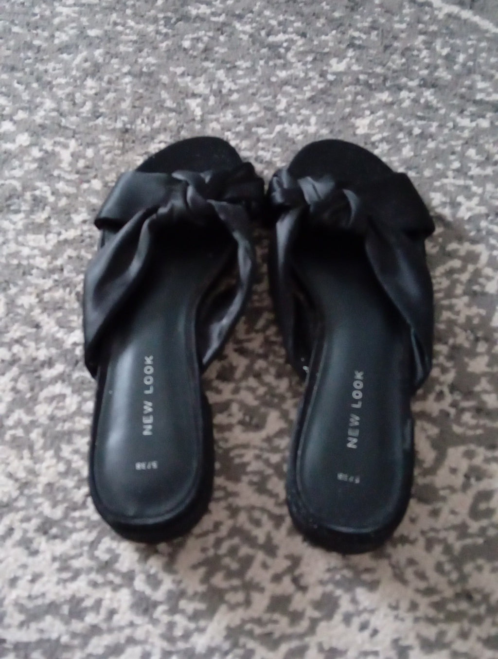 Ladies Brand New Black Flip Flops Newlook Free Delivery