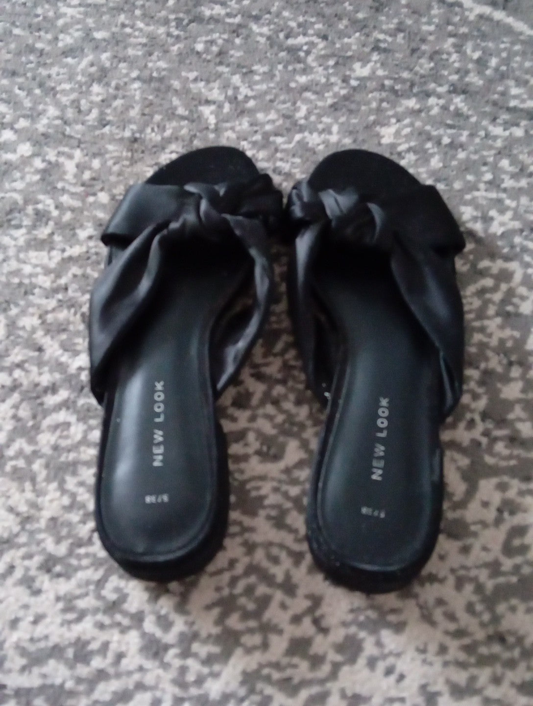 Ladies Brand New Black Flip Flops Newlook Free Delivery