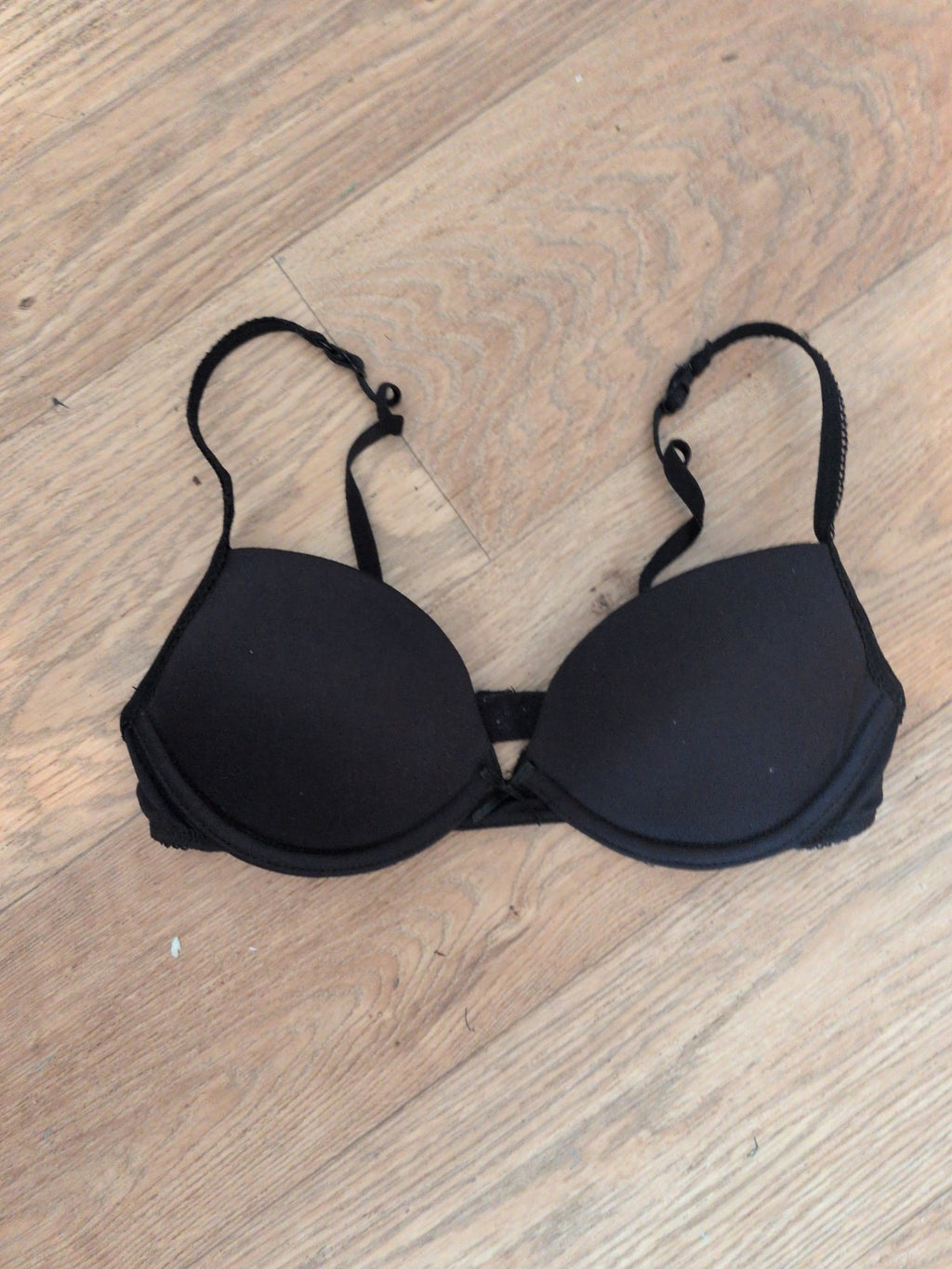 New Look 915 32A Black Padded And Wired Bra