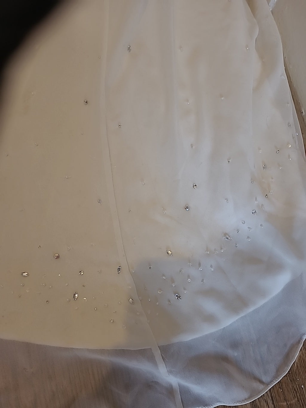 Ladies Wedding Gown Size 8 D'ZAGE Pale Ivory & Sequins