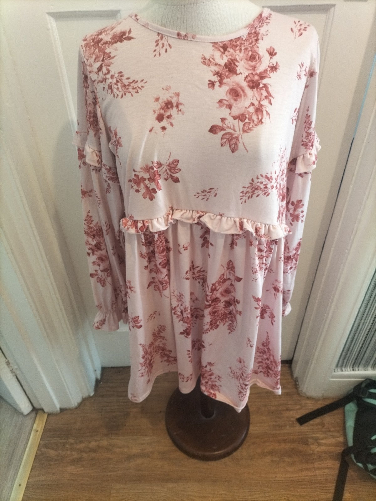 Ladies In The Style Size 12 Pink Toned Floral Long Sleeved Dress