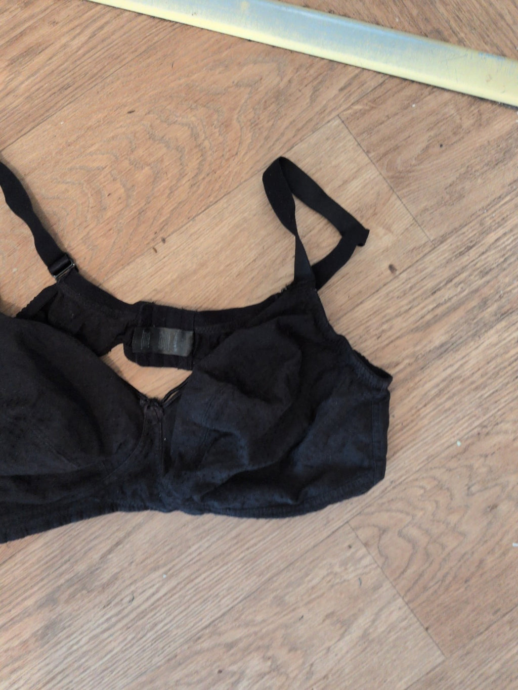 Ladies Size 46E Black No Pad And No Wire Bra