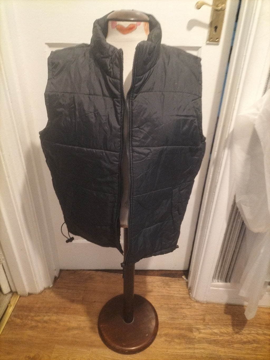 Mens Disciple Size Medium Black Sleeveless Puffer Coat