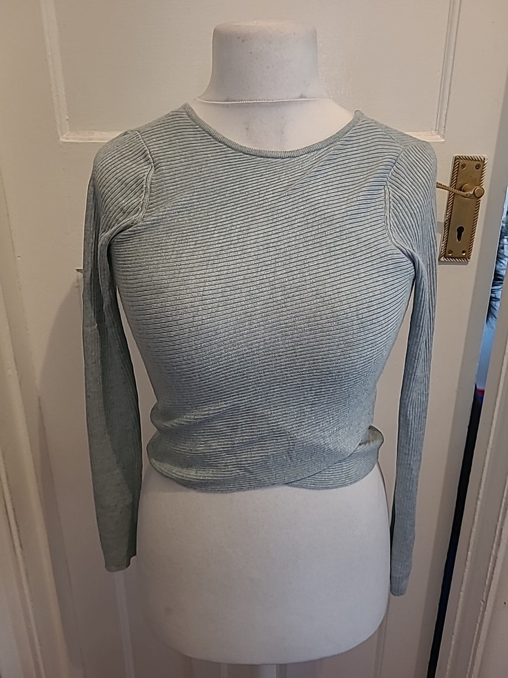 Ladies Only Size Small Long Sleeved Blue Knit Tshirt