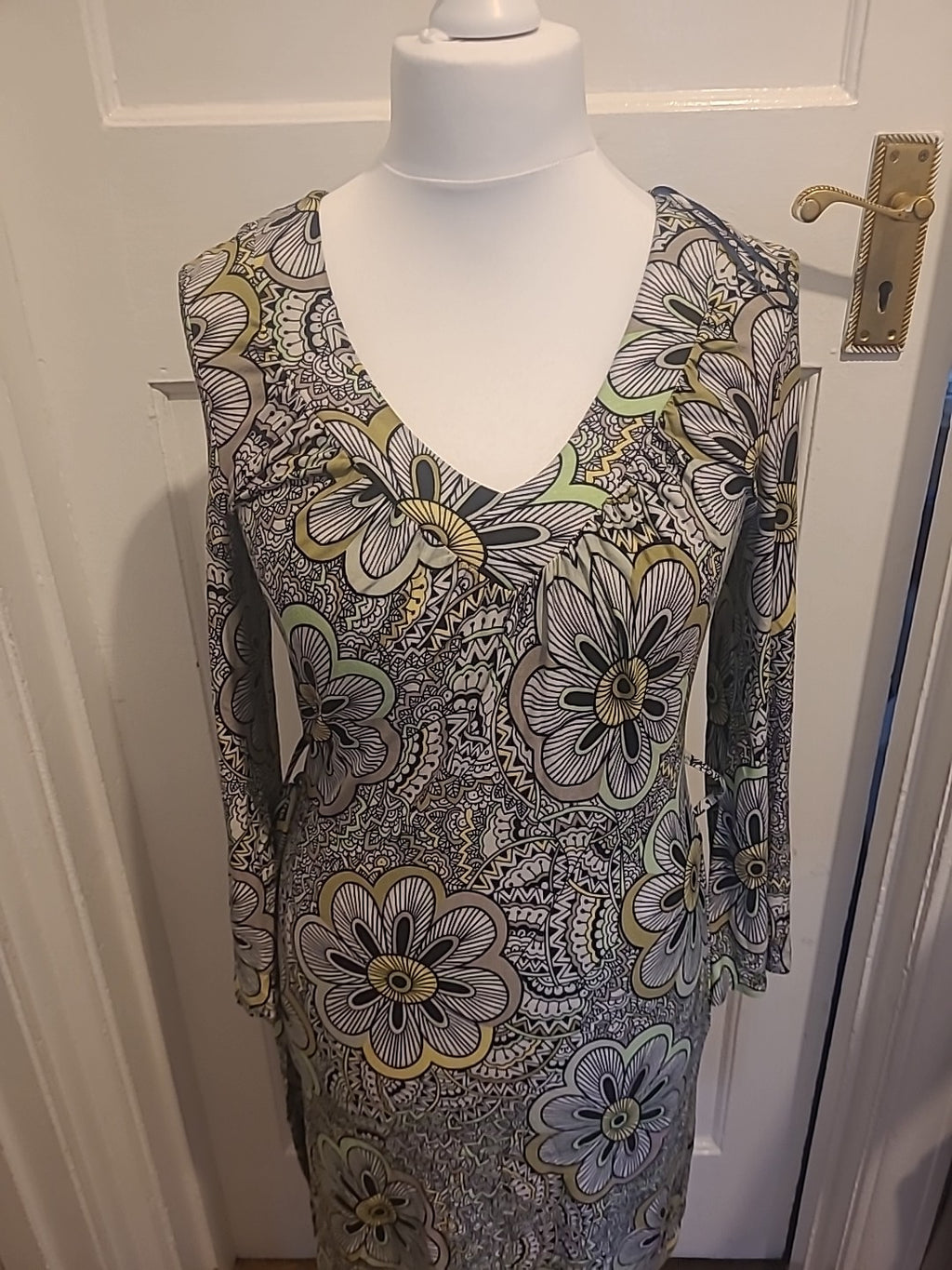 Ladies Merlot Size 14 Grey Green Long Sleeve Dress