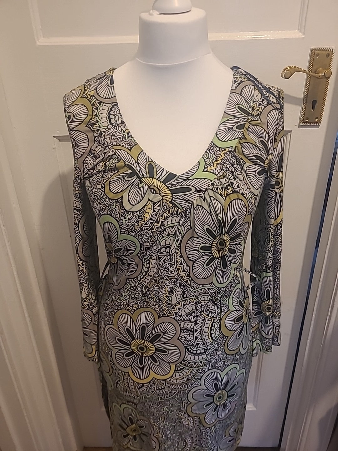 Ladies Merlot Size 14 Grey Green Long Sleeve Dress