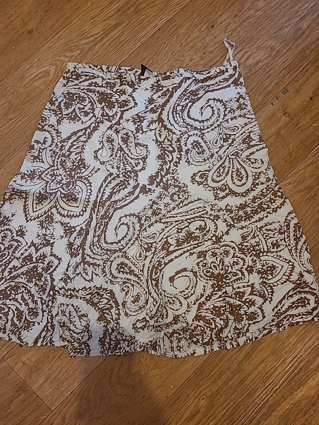 Ladies Gap Size 6 Brown Cream Flare Skirt