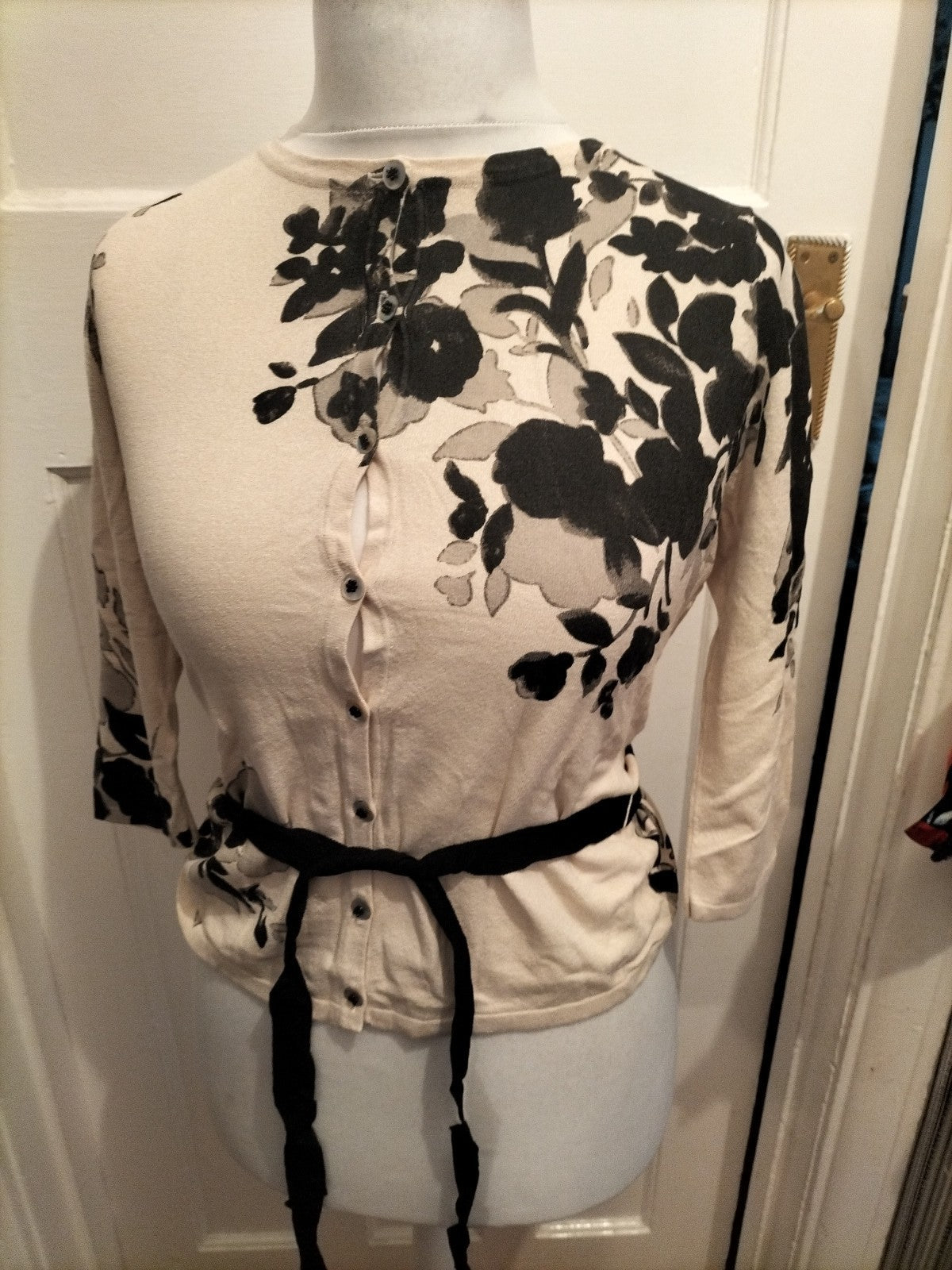 Mens Kaliko Size 12 Black And Beige Floral Cardigan