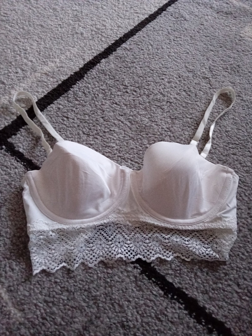 Ladies Matalan White Bra 34C Free Delivery