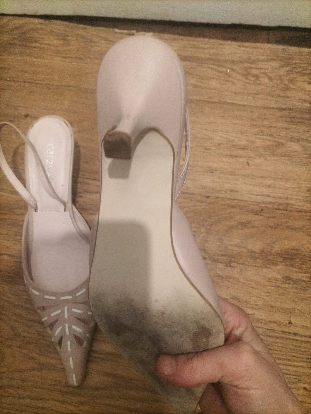 Ladies Carvella Size Euro 39 Pink Close Toe Small Heel