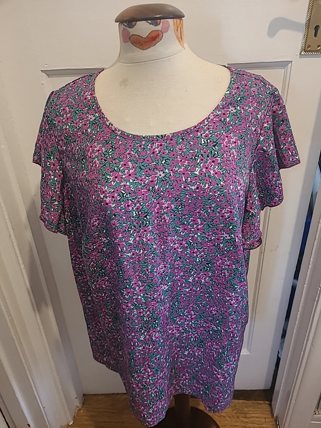Ladies Shein Size 3XL Purple And Green Short Sleeved Floral Tshirt