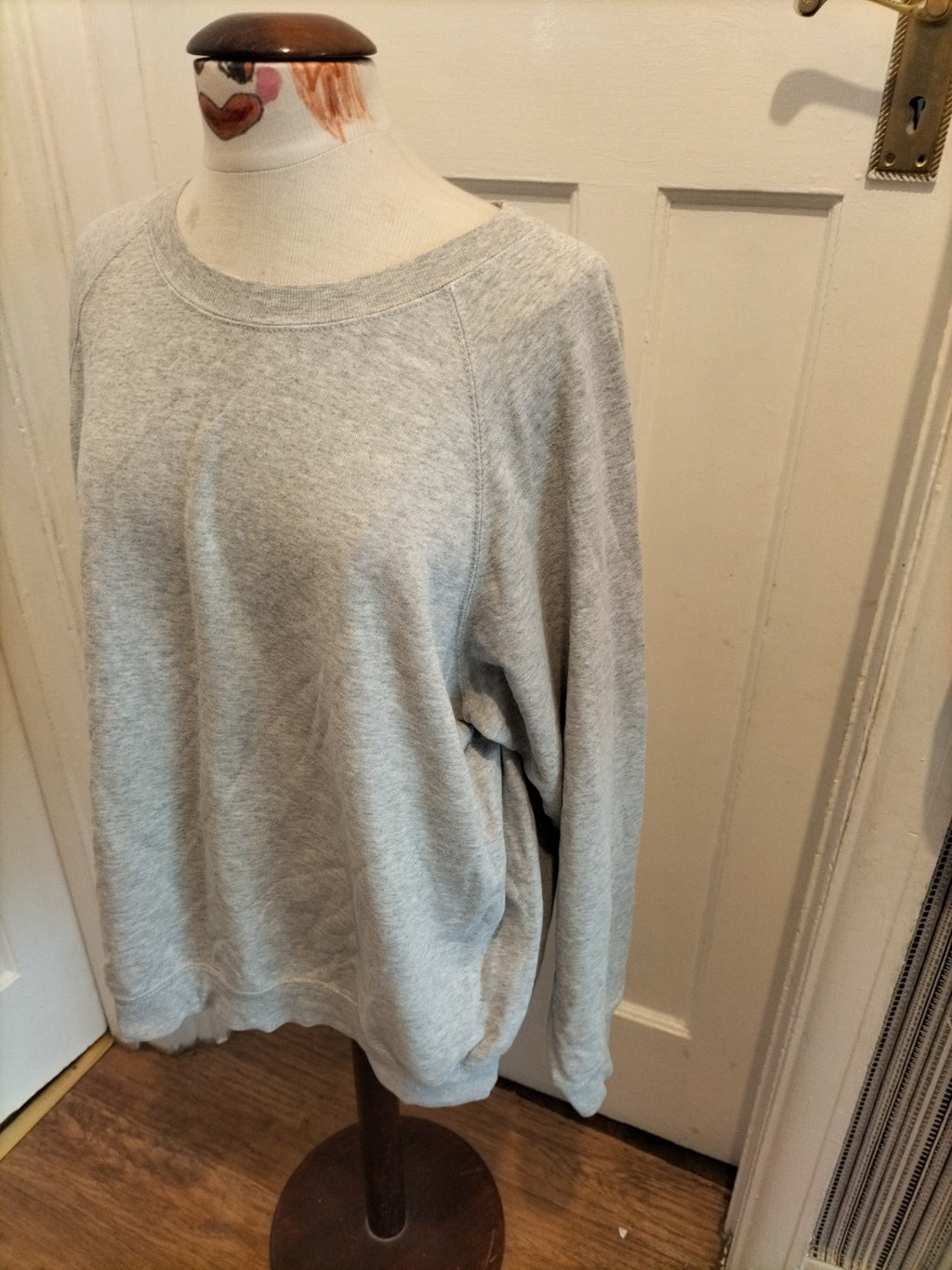 Mens Fruit Of The Loom Size XL Grey Long Sleeved Sweatshirt