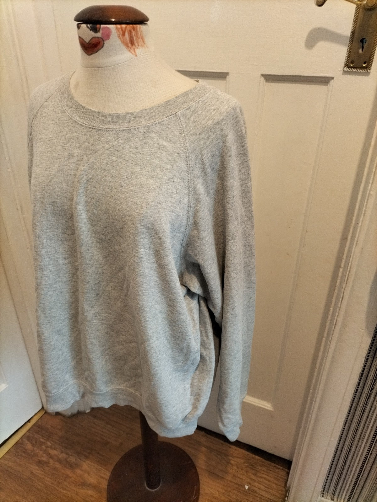 Mens Fruit Of The Loom Size XL Grey Long Sleeved Sweatshirt