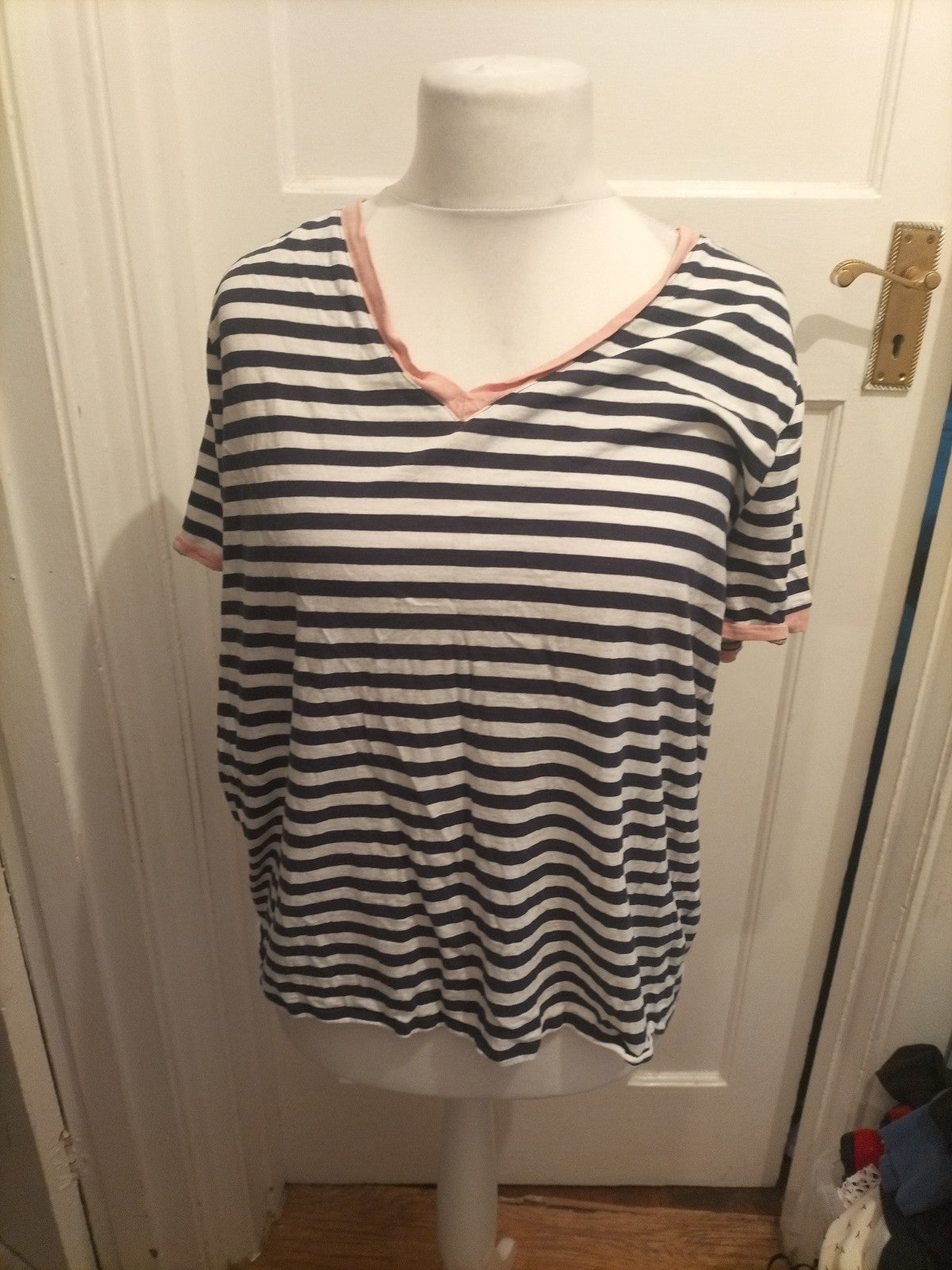 Ladies Tu Size 22 Navy Striped V Neck Short Sleeved Pyjama Top