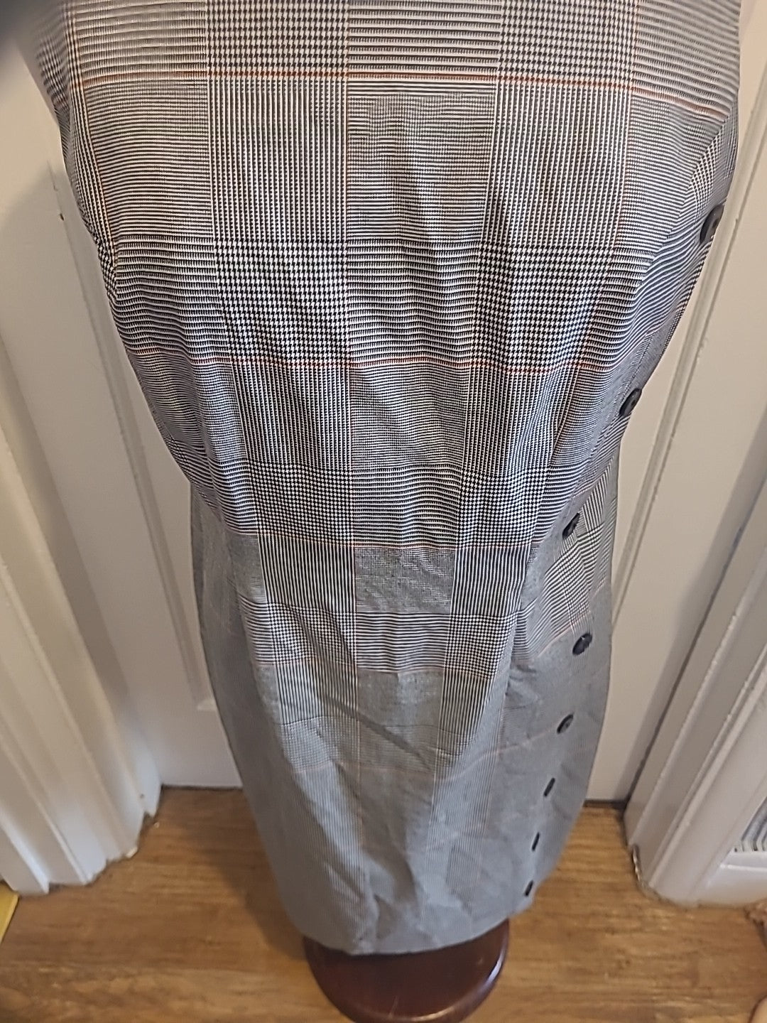 Ladies Papaya Size 12 Grey Check Sleeveless Buttoned Dress