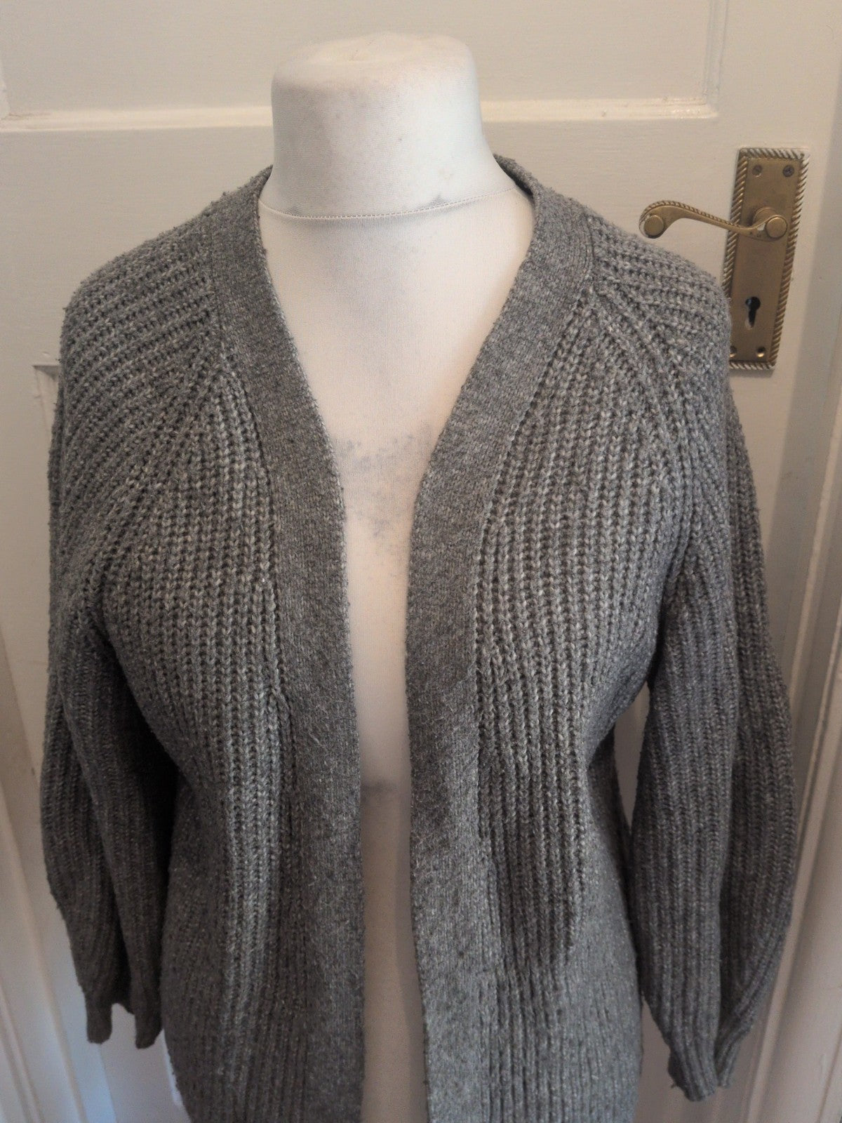 Ladies Tu Size Medium Grey Knit Open Cardigan Long Sleeve