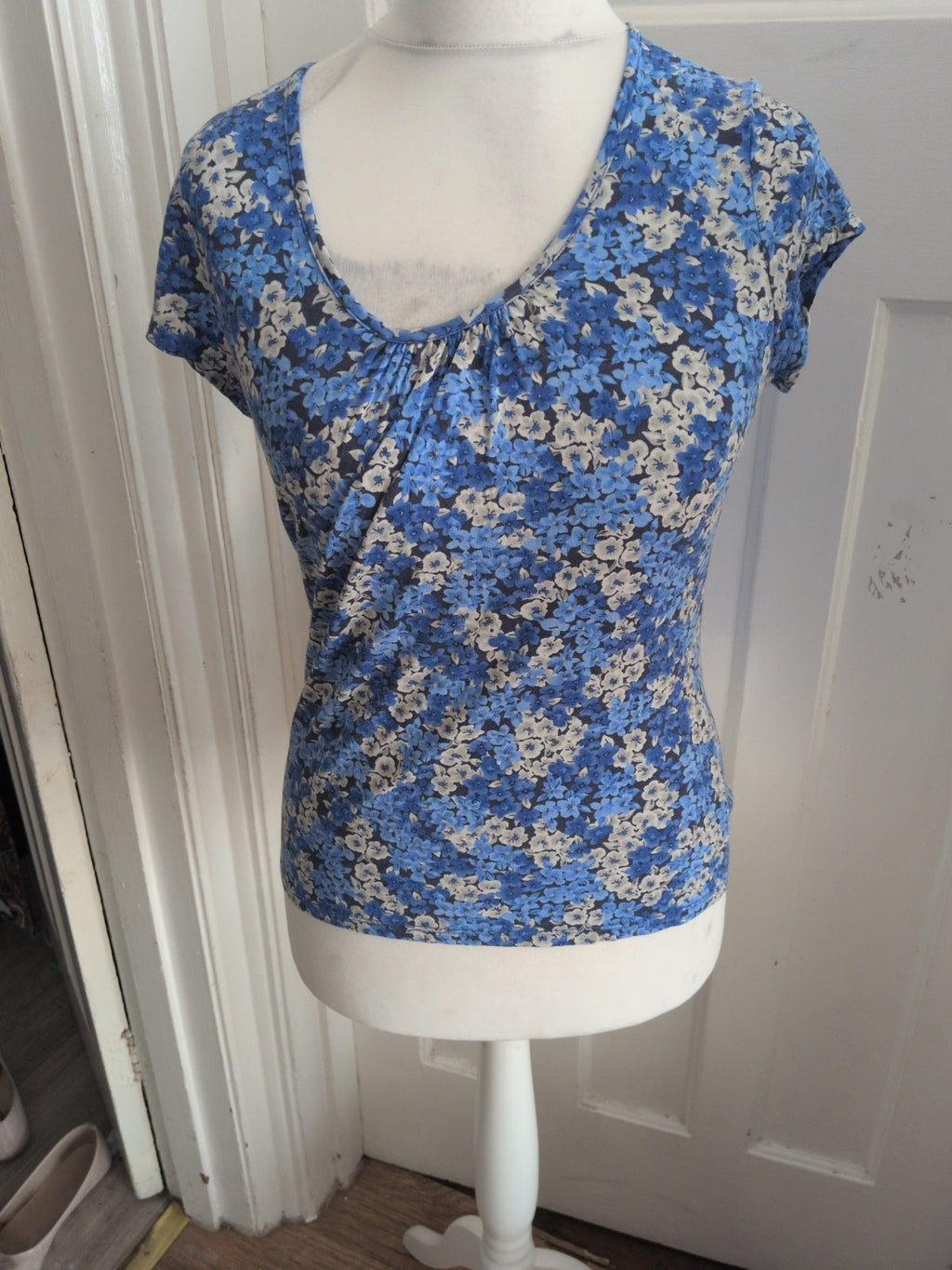 Phase Eight 12 Blue/White Short Sleeve Blouse Floral