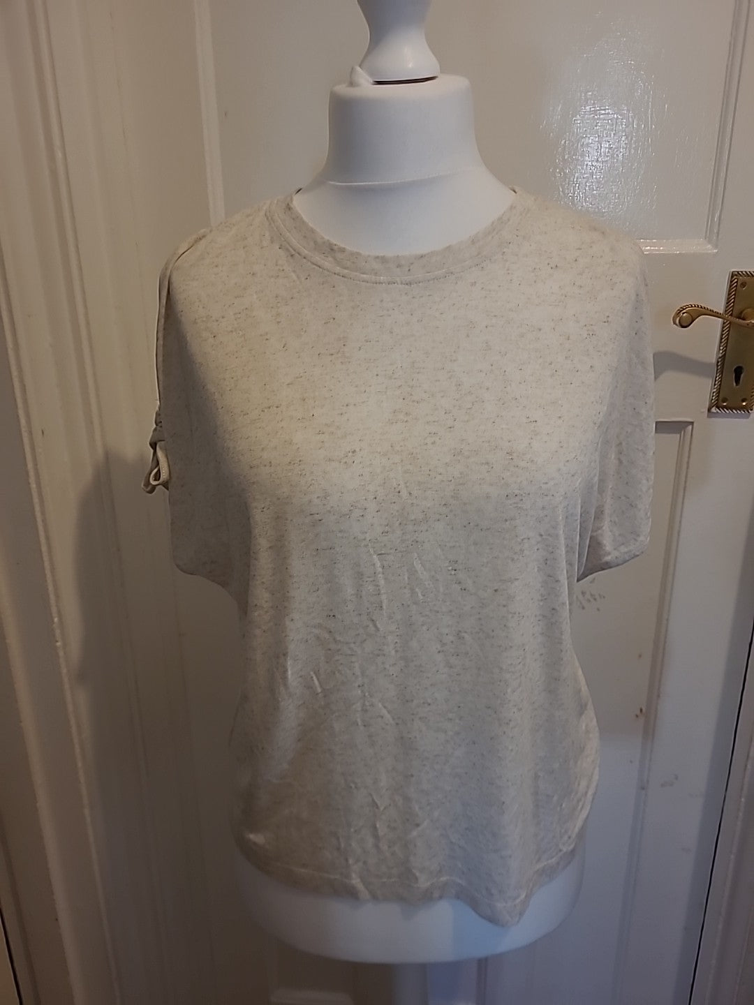 Ladies Lands End Size Small Short Sleeved Pale Beige Fleck Top