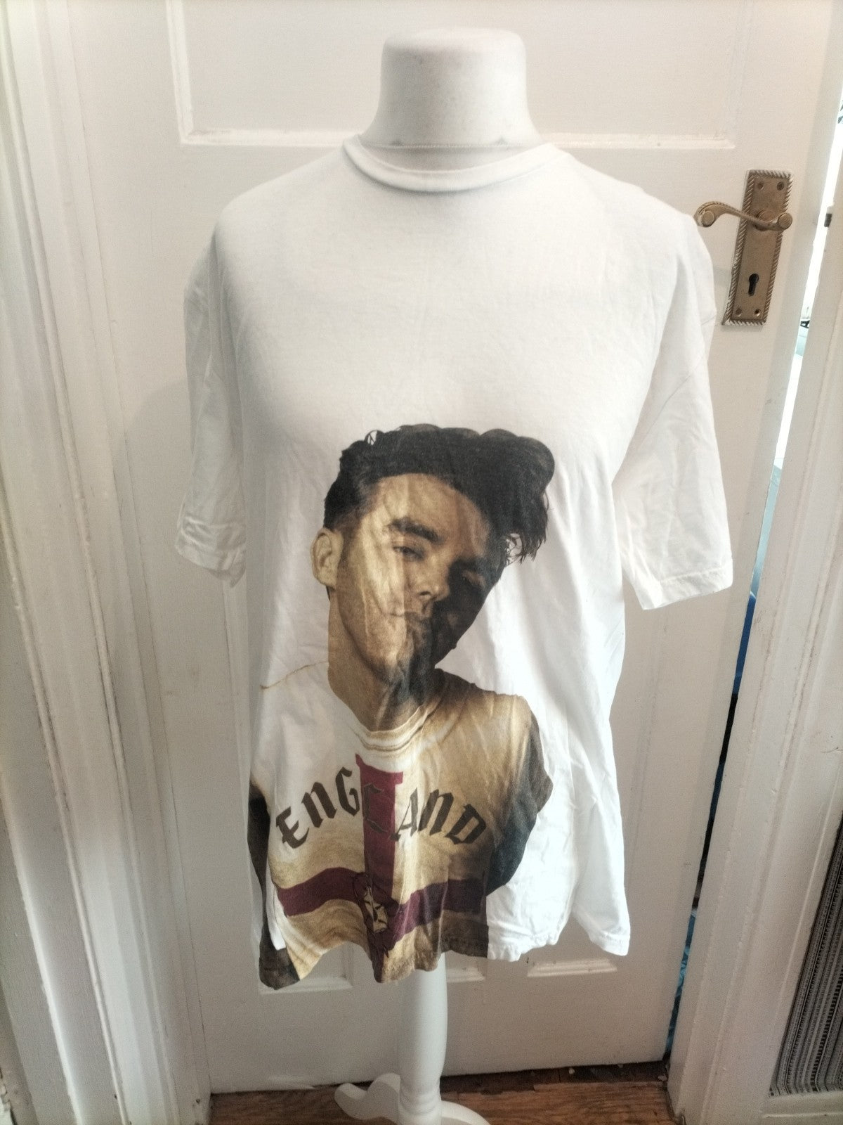 Gildan XL White With Printed Person Short Sleeve T-shirt