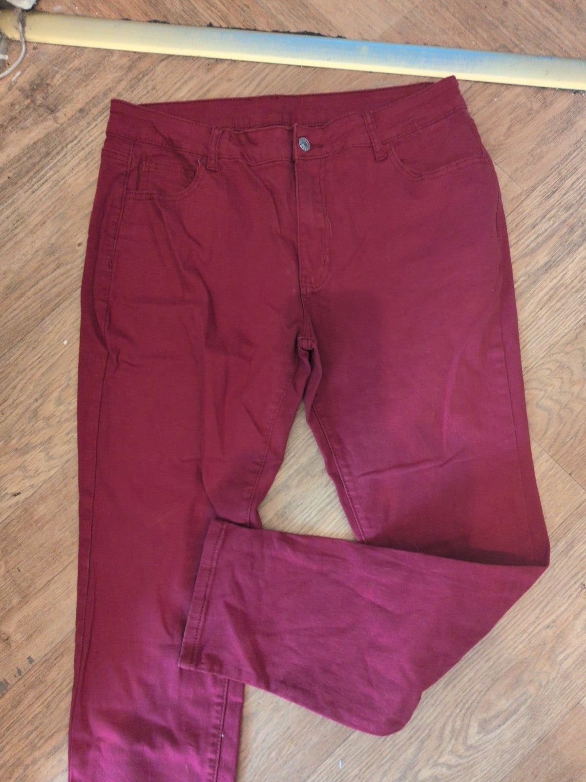 Ladies Size 2XL Deep Red Stretch Jeans