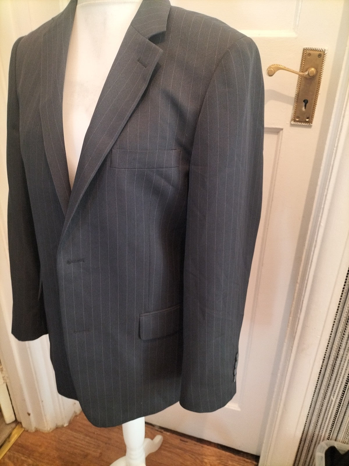 Mens Taylor&Wright Size 40" Black Pinstripe Blazer