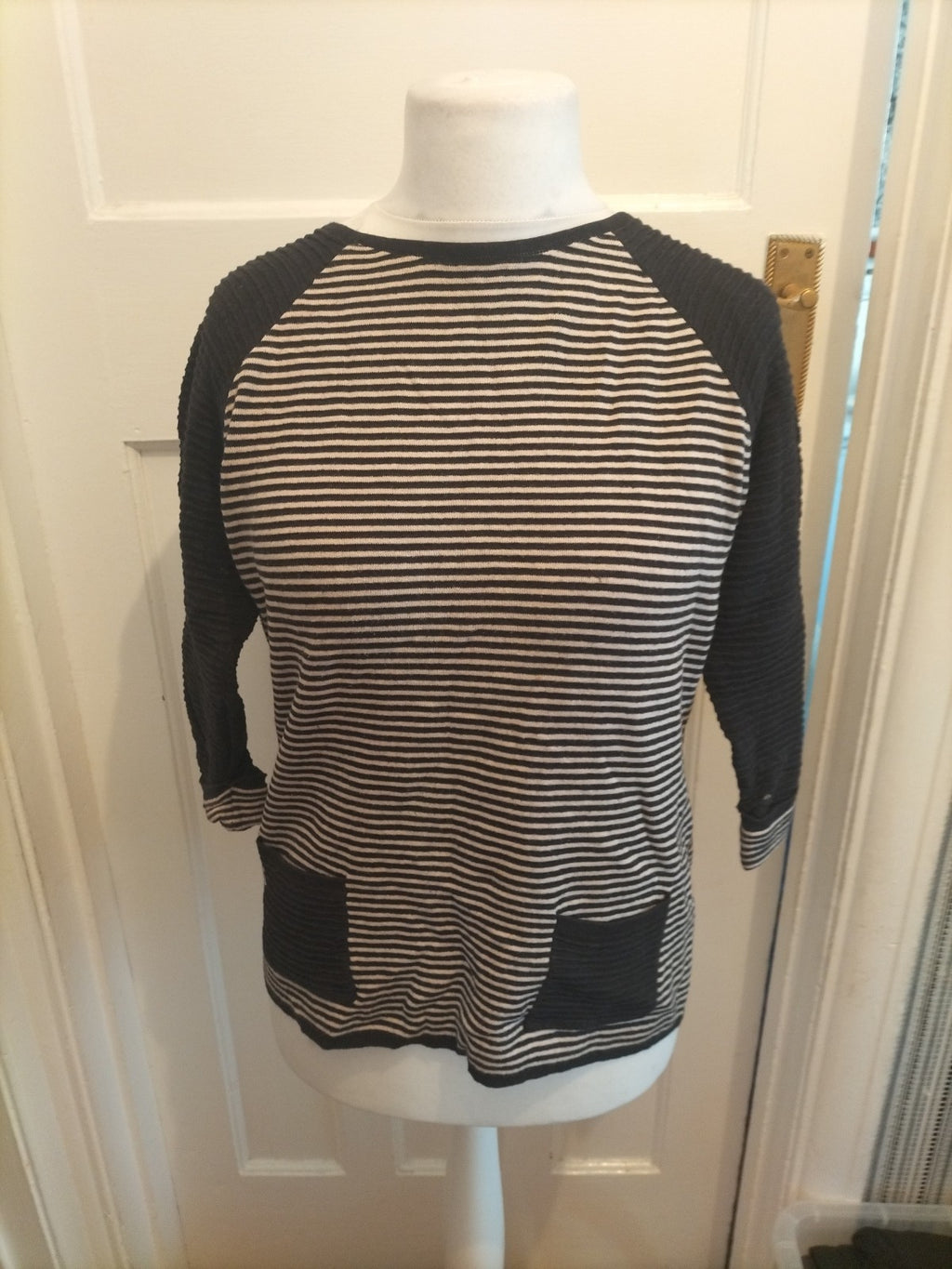 Ladies Dash Size 12 Navy With White Blouse