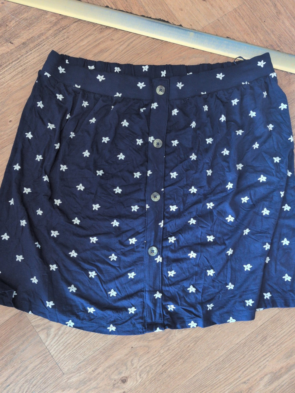 Tu Woman 20 Navy Blue With White Flowers Elasticated Skirt