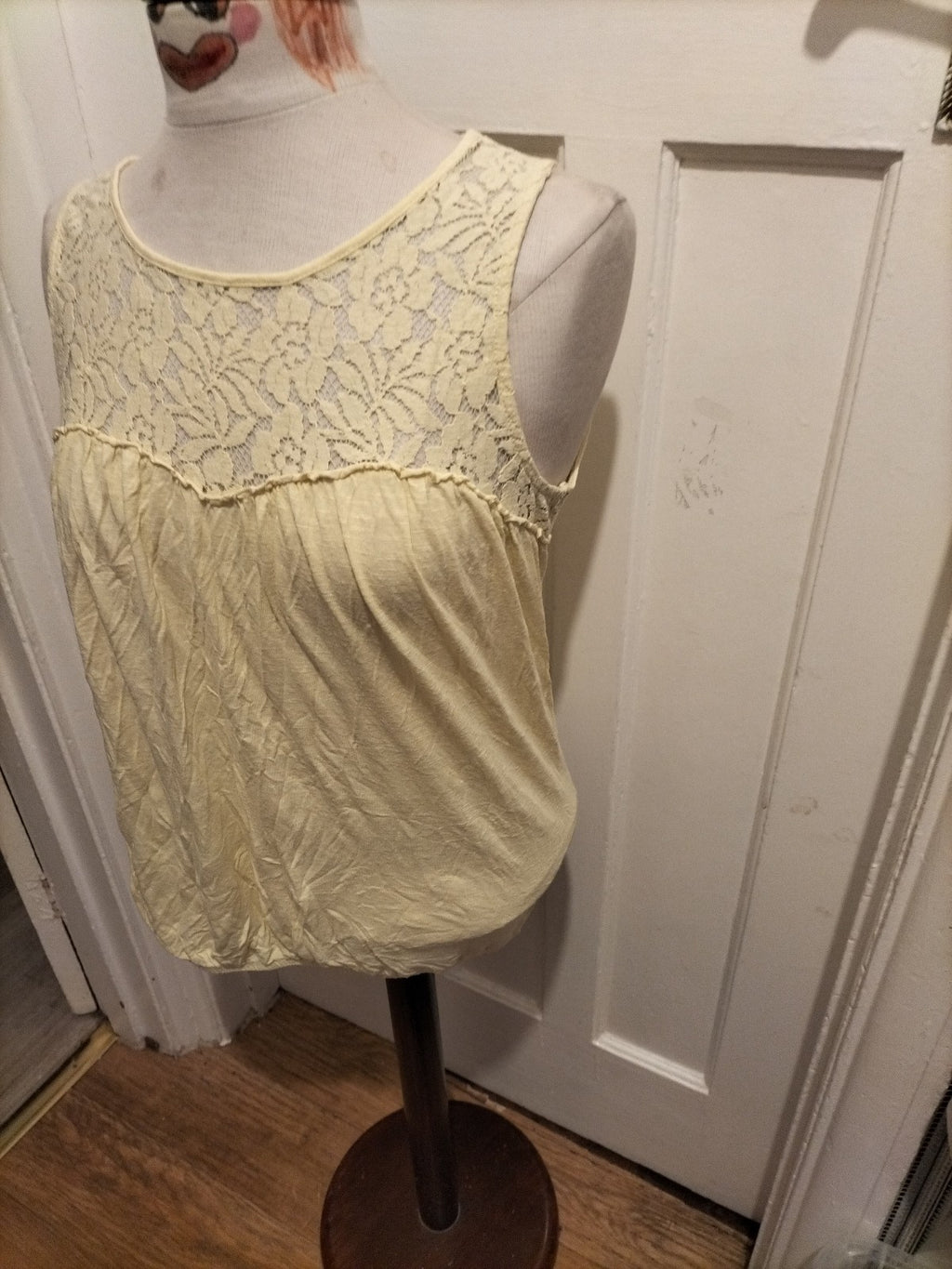 Ladies Dorothy Perkins Size 12 Yellow Sleeveless Tshirt