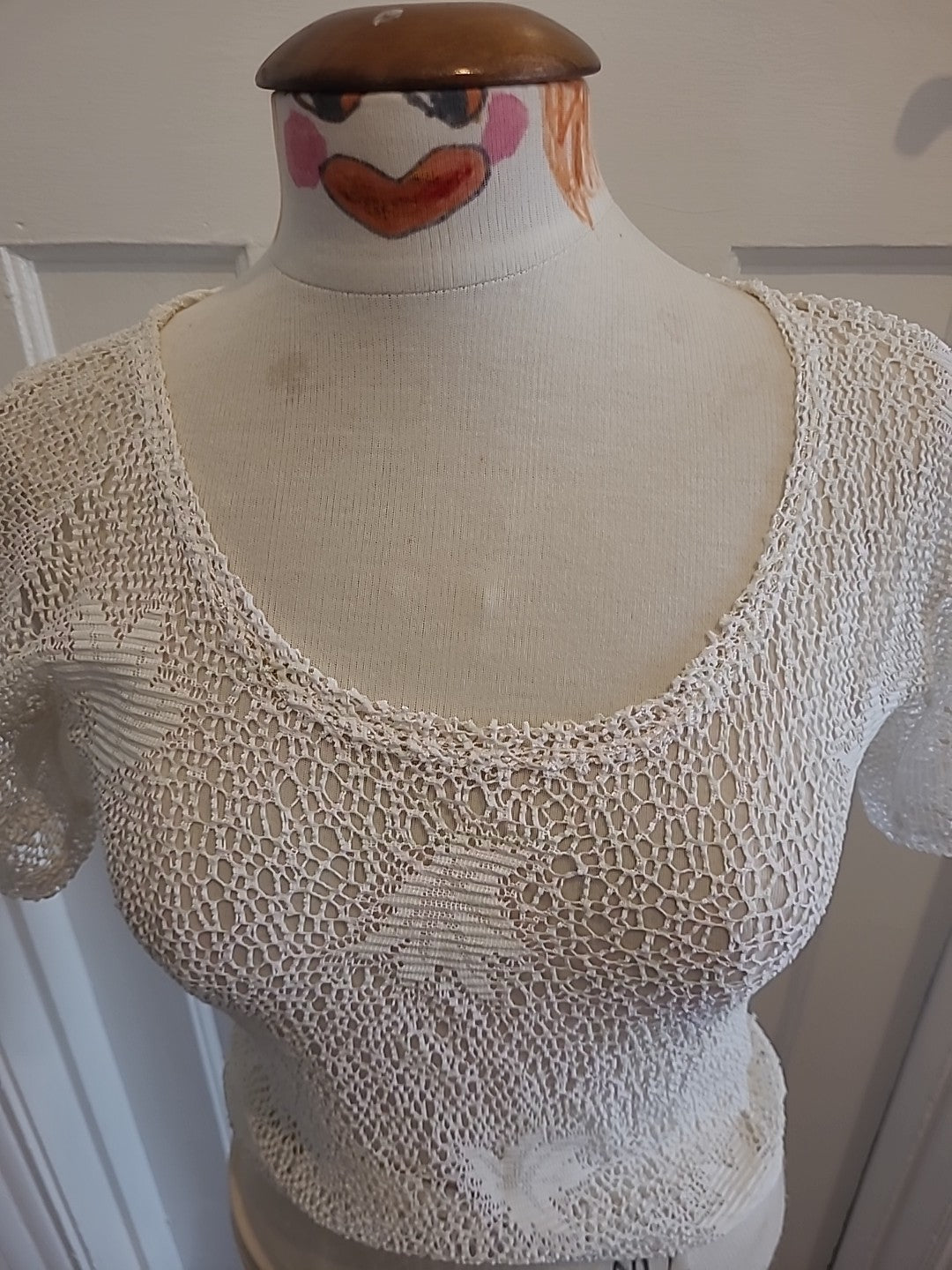 Ladies P&S Size Medium White Lace Short Sleeved T-Shirt