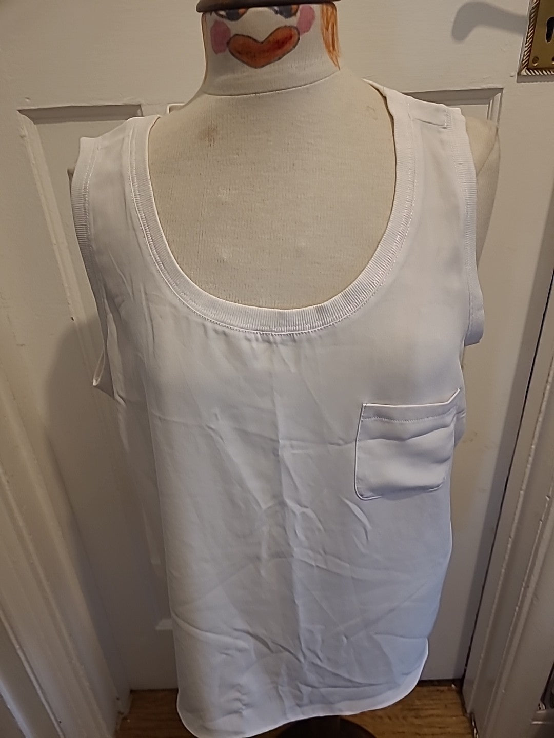 Ladies Size XL White Ribbed Scoop Vest Tshirt