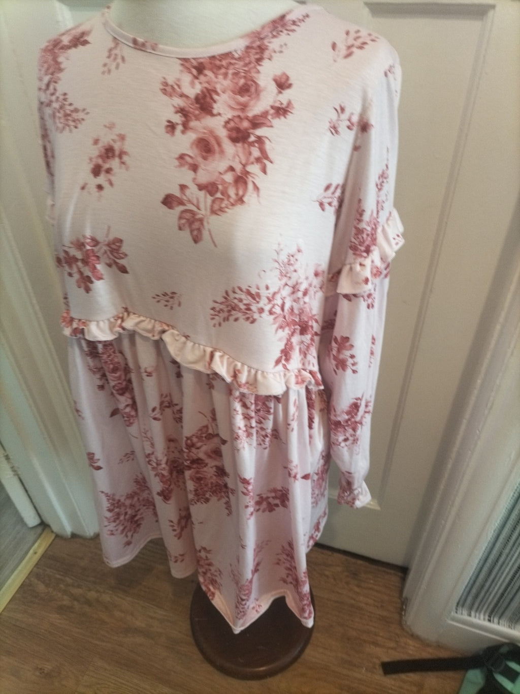 Ladies In The Style Size 12 Pink Toned Floral Long Sleeved Dress