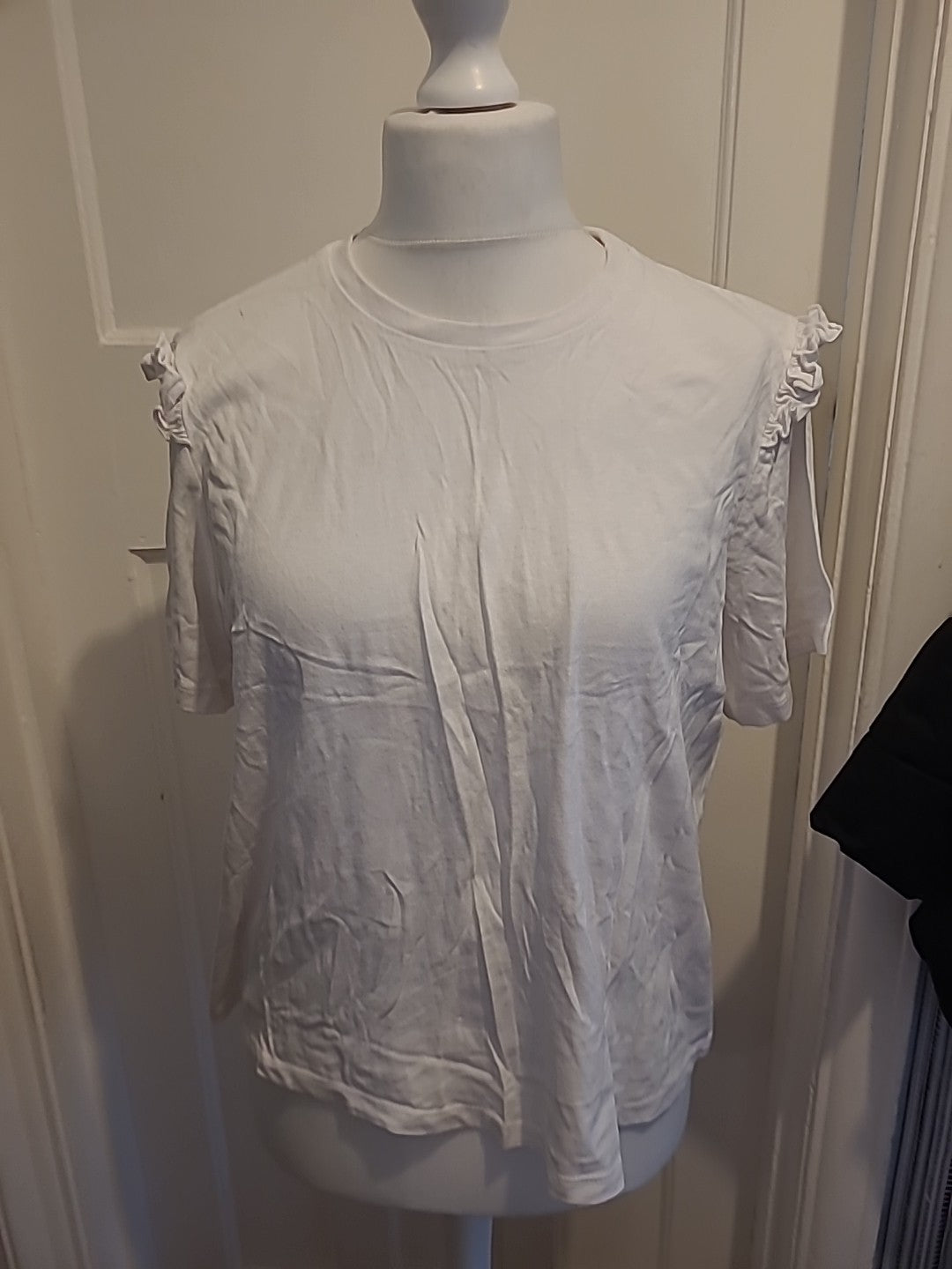 Ladies George Size 20 White Frill Shoulder Short Sleeved Blouse
