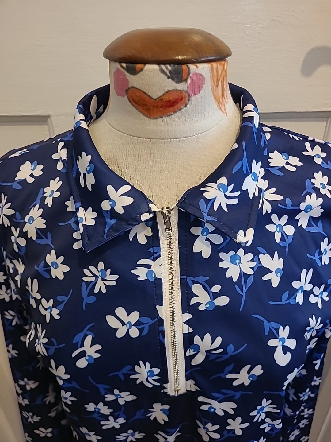 Ladies Large Deep Blue White Flowers Long Sleeved Pullover Top