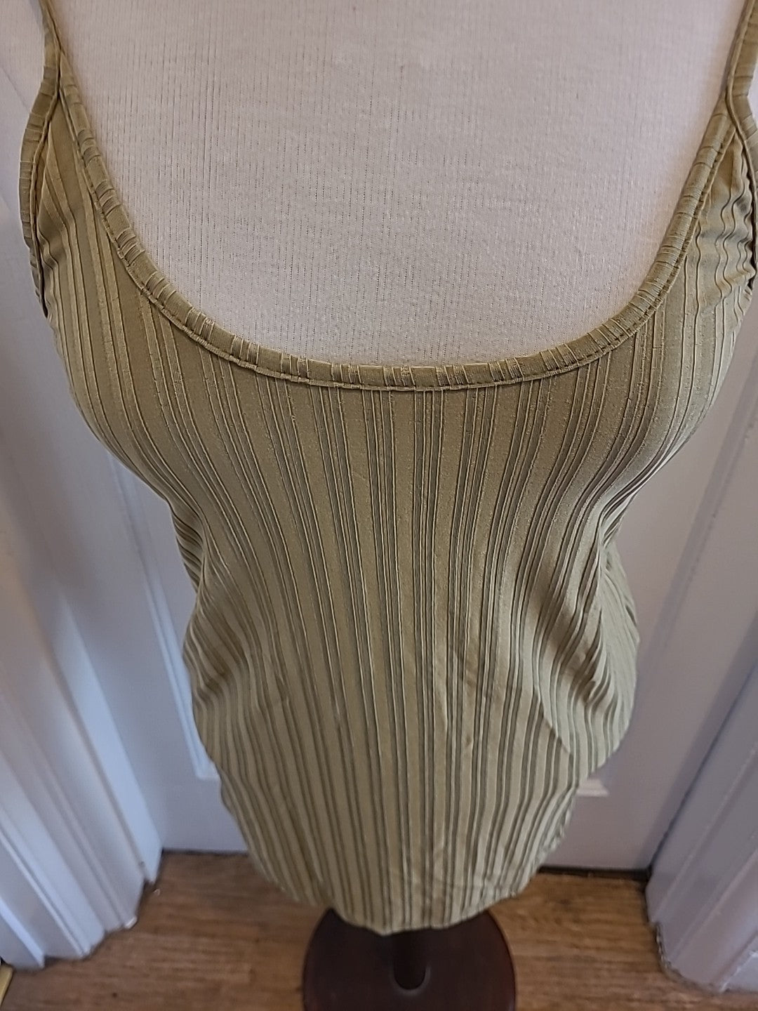 Brand New Boohoo Size 8 Khaki Sleeveless Top