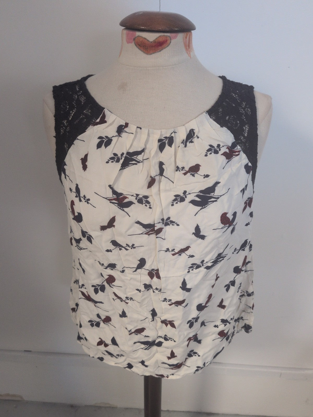 Oasis 14 White Navy And Red Bird Pattern Sleeveless Blouse