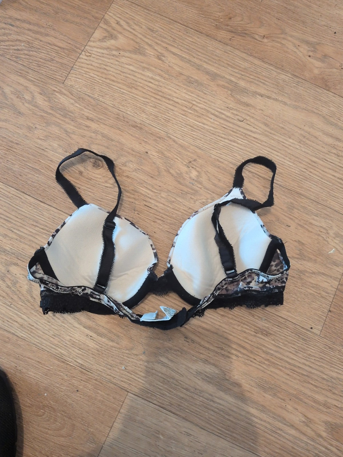 Calvin Klein 32b Leopard Print Padded Wired Bra