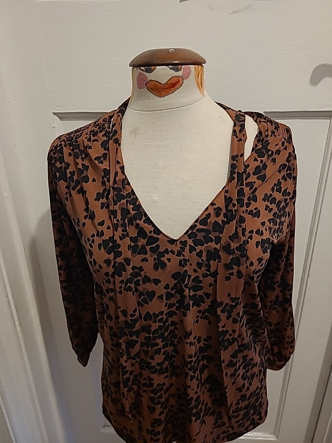 Ladies Oasis Size Small Brown/Black Long Sleeved Blouse