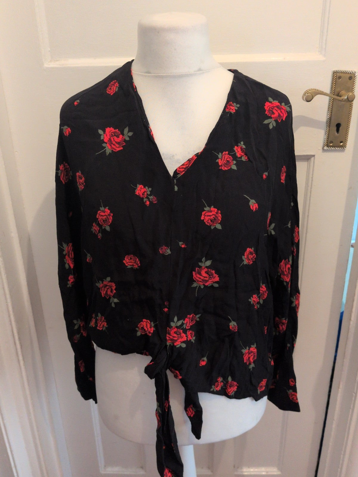 New Look 10 Black With Red Roses Front Knot Long Sleeve Blouse