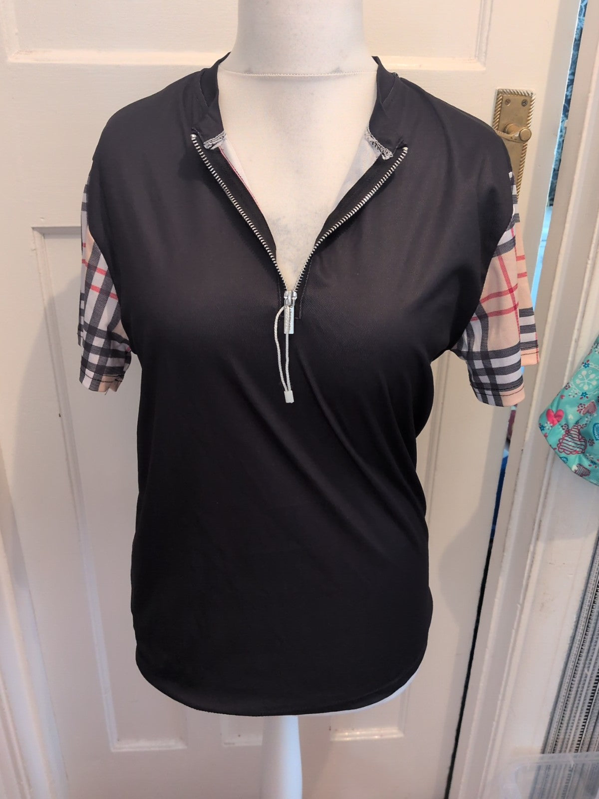 Duval Medium Black With Check Sleeve Semi Zip T-shirt