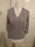 Ladies Hobbs Size Medium Spotted Long Sleeved Blouse