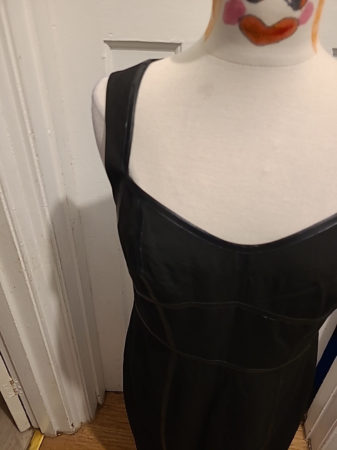 Ladies Ann Taylor Size 6 Black Sleeveless Dress