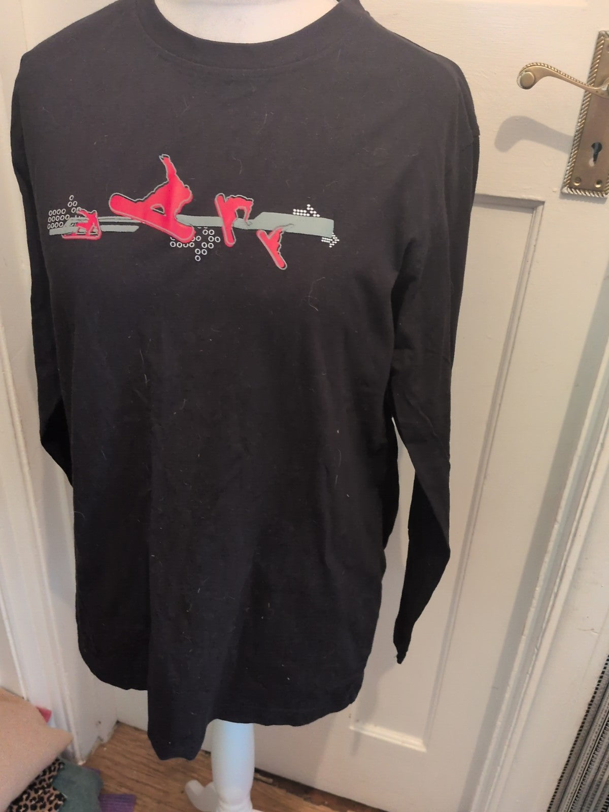Mountain Life XL Black And Red Print Long Sleeve T-shirt