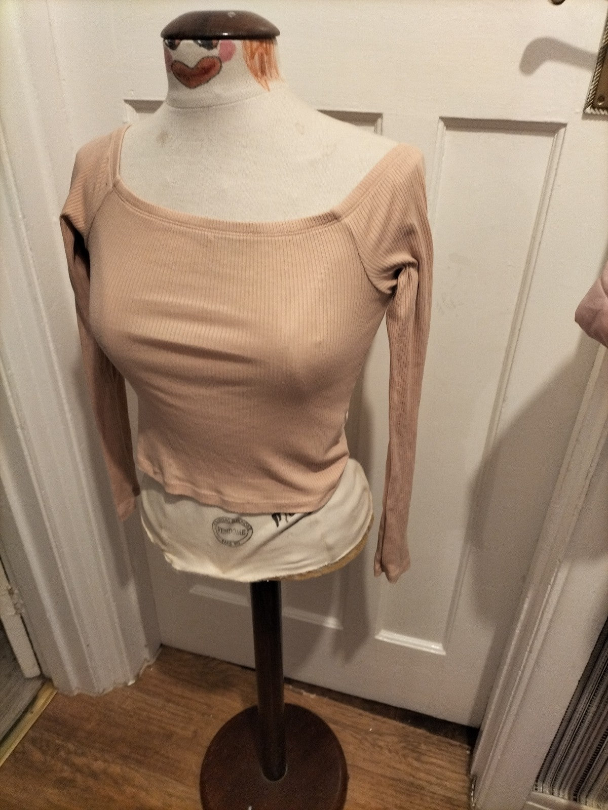 Ladies Divided Size Small Beige Ribbed Long Sleeved Tshirt