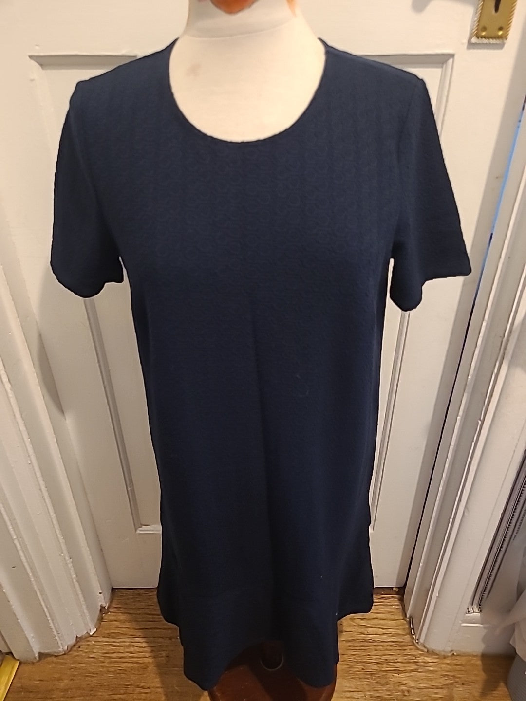 Ladiss Tu Size 14 Navy Patterned Short Sleeved Round Neck Dress