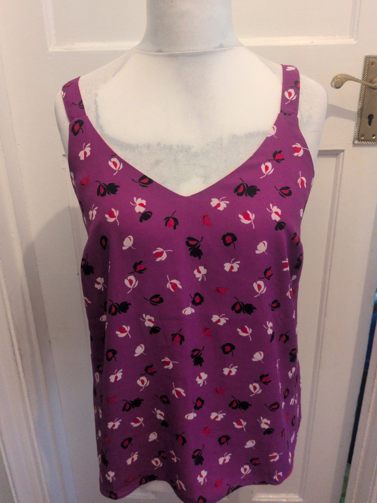 Bonmarche 14-16 Purple Petal Sleeveless Blouse
