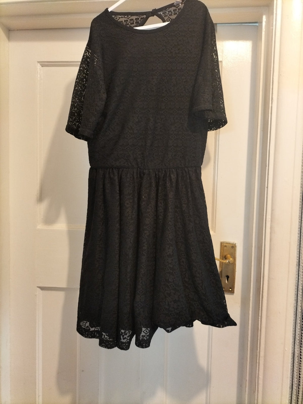 Ladies Size 10 Black Lace Style Short Sleeved Dress